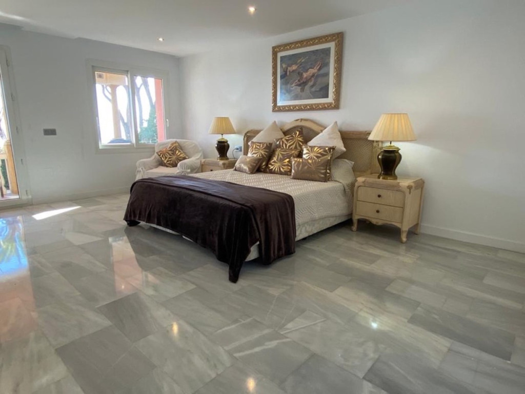 Detached Villa — Calahonda