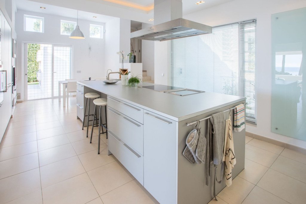 Detached Villa — The Golden Mile