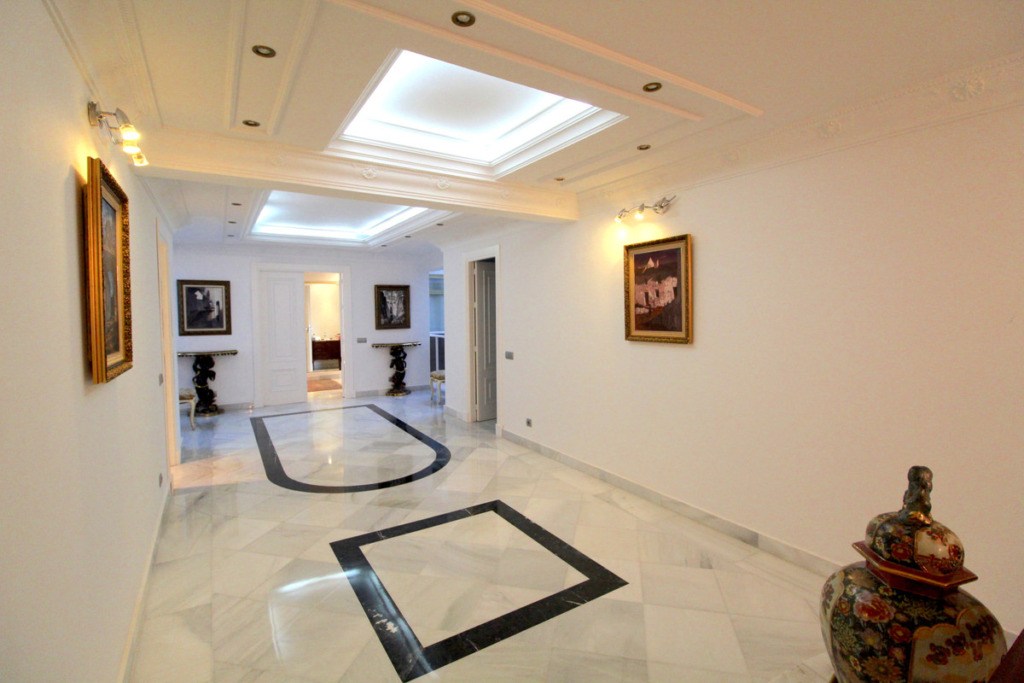 Apartamento Planta Baja — Puerto Banús