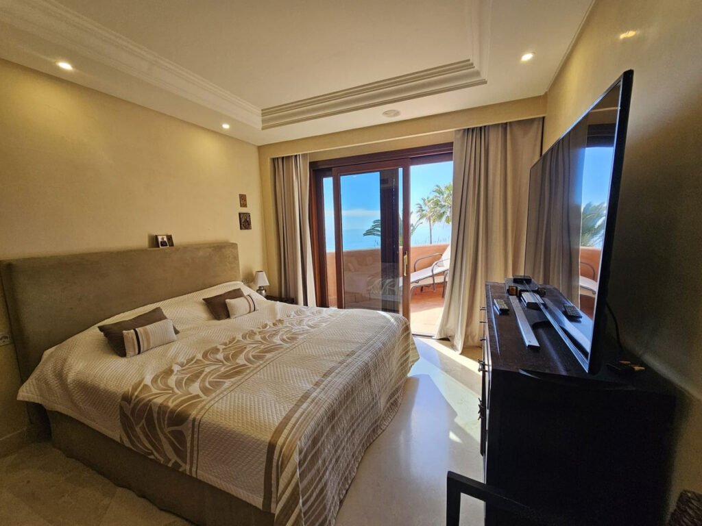 Middle Floor Apartment — Estepona