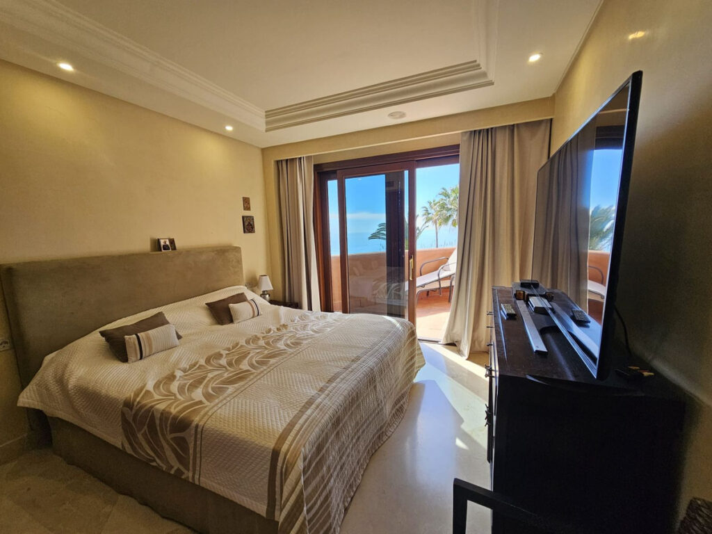 Middle Floor Apartment — Estepona