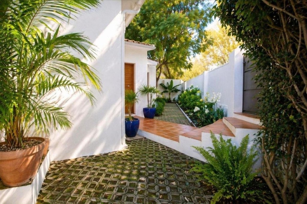Detached Villa — Guadalmina Alta