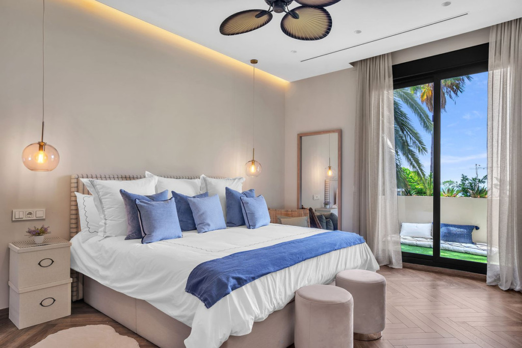 Detached Villa — Marbella