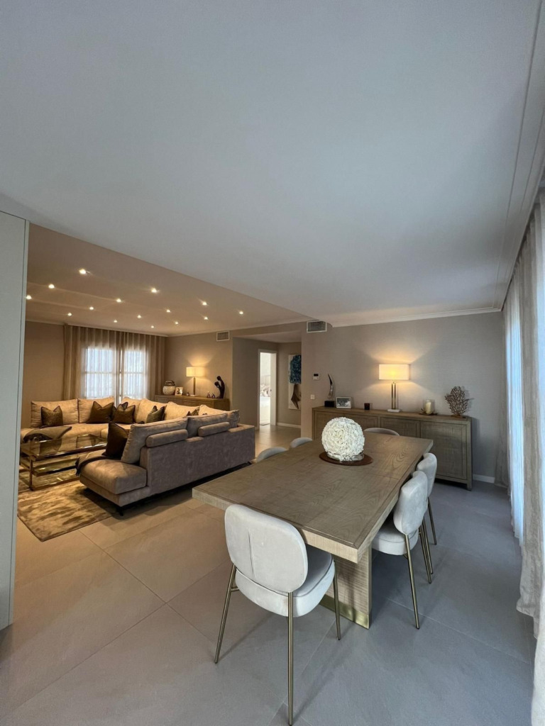 Villa – Chalet — El Paraiso
