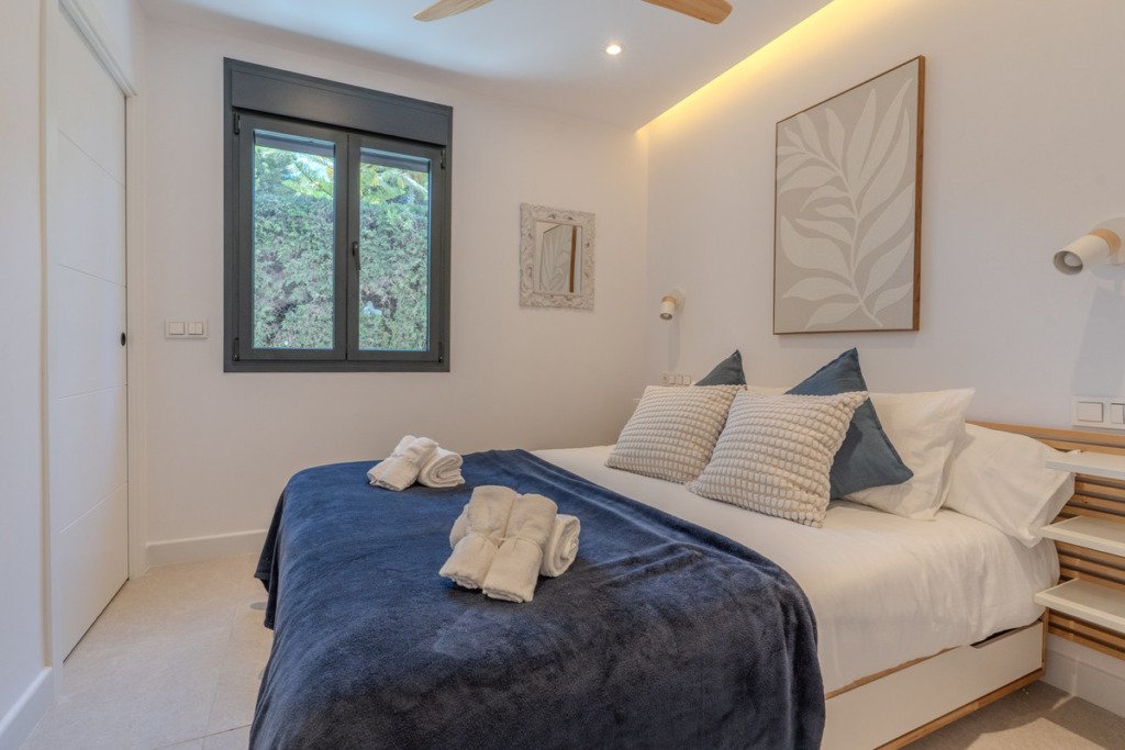 Detached Villa — Nueva Andalucía