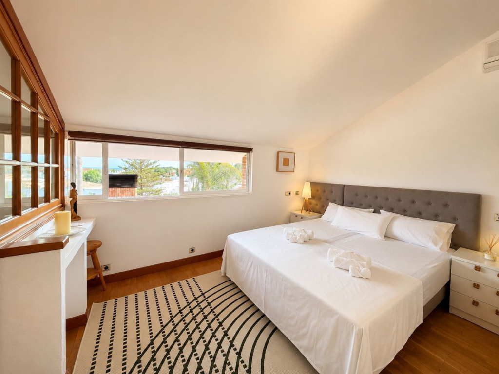 Detached Villa — El Paraiso