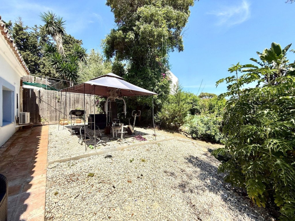 Detached Villa — Guadalmina Alta