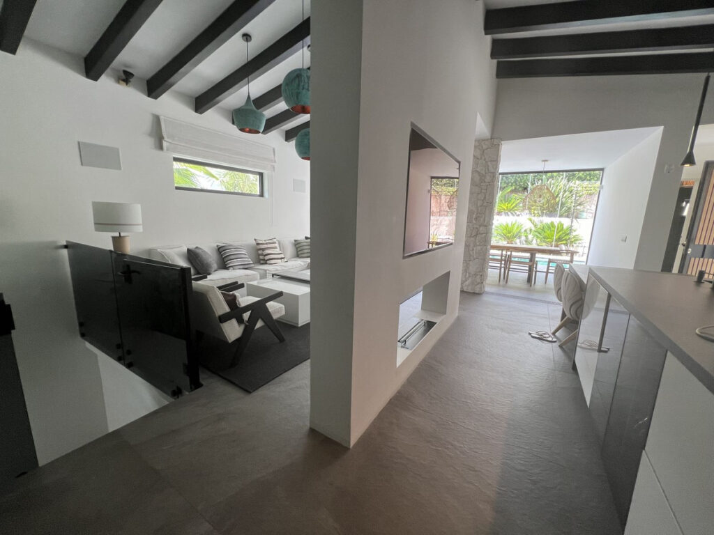 Villa – Chalet — Nueva Andalucía