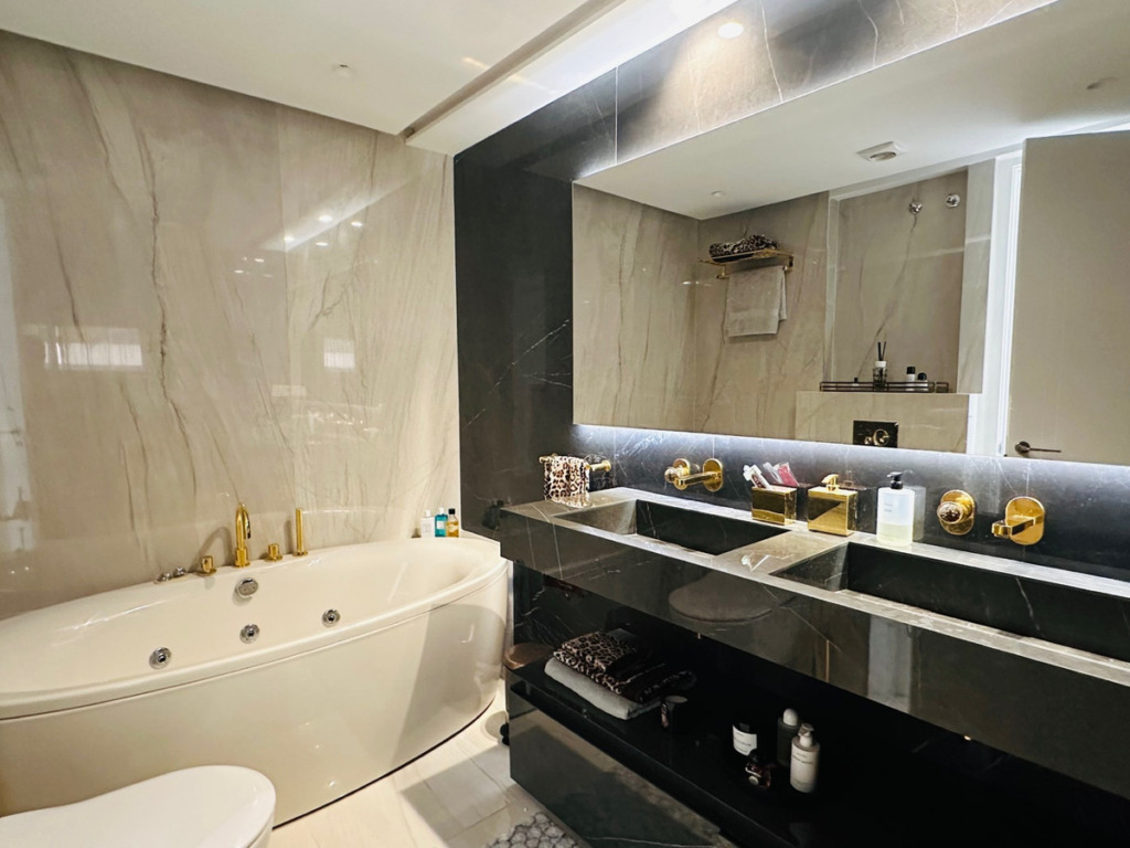Middle Floor Apartment — Puerto Banús