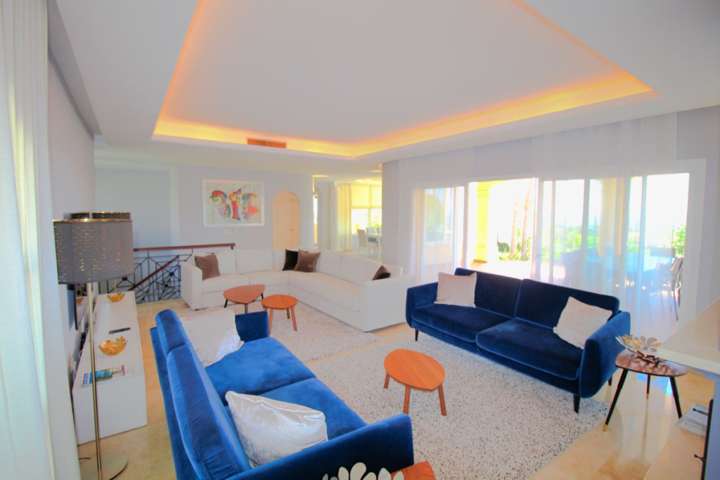 Detached Villa — Los Arqueros