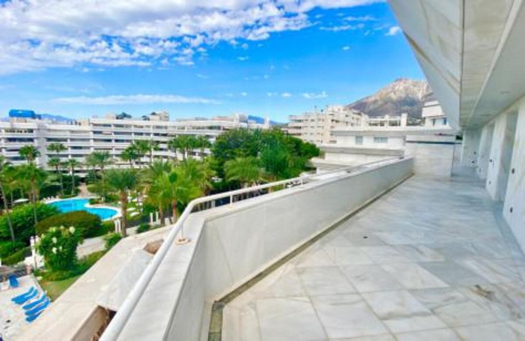 Apartamento Planta Media — Marbella
