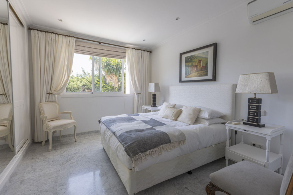 Villa – Chalet — Los Monteros