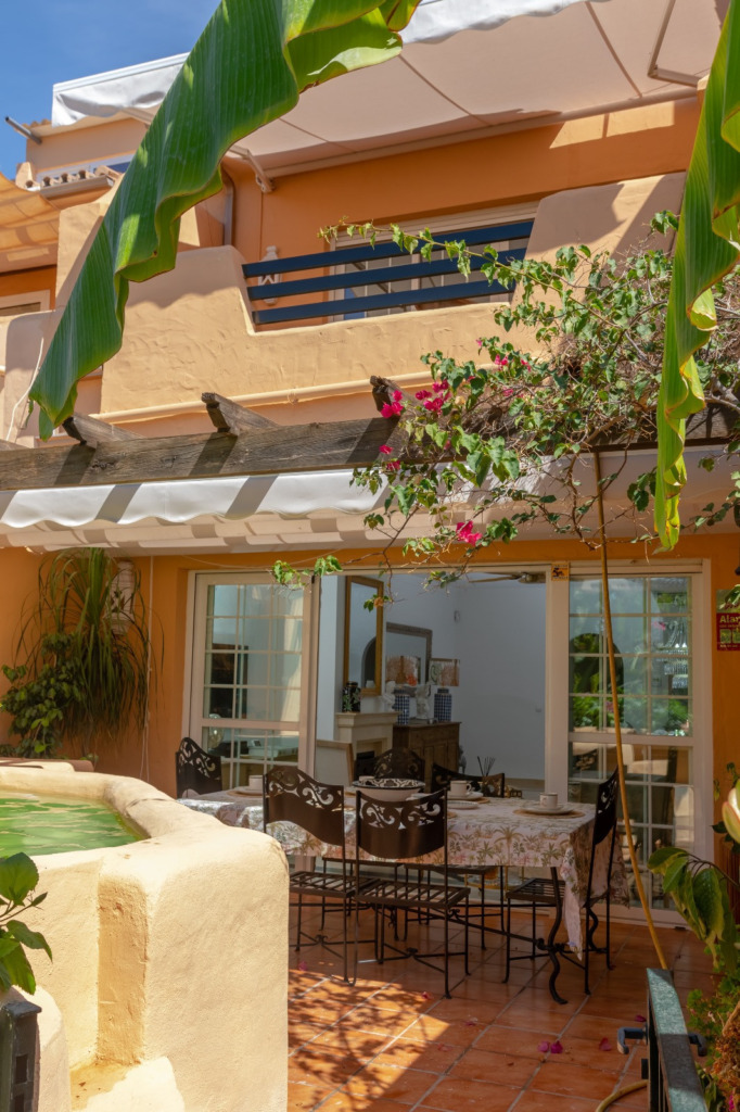 Townhouse — The Golden Mile