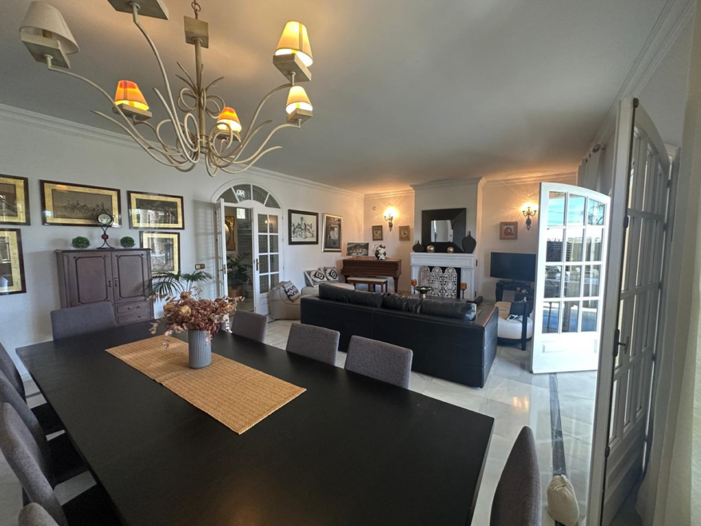 Villa – Chalet — Marbella