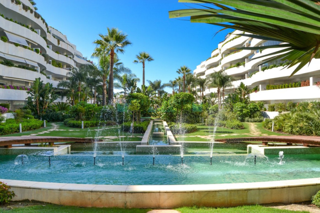 Middle Floor Apartment — Puerto Banús