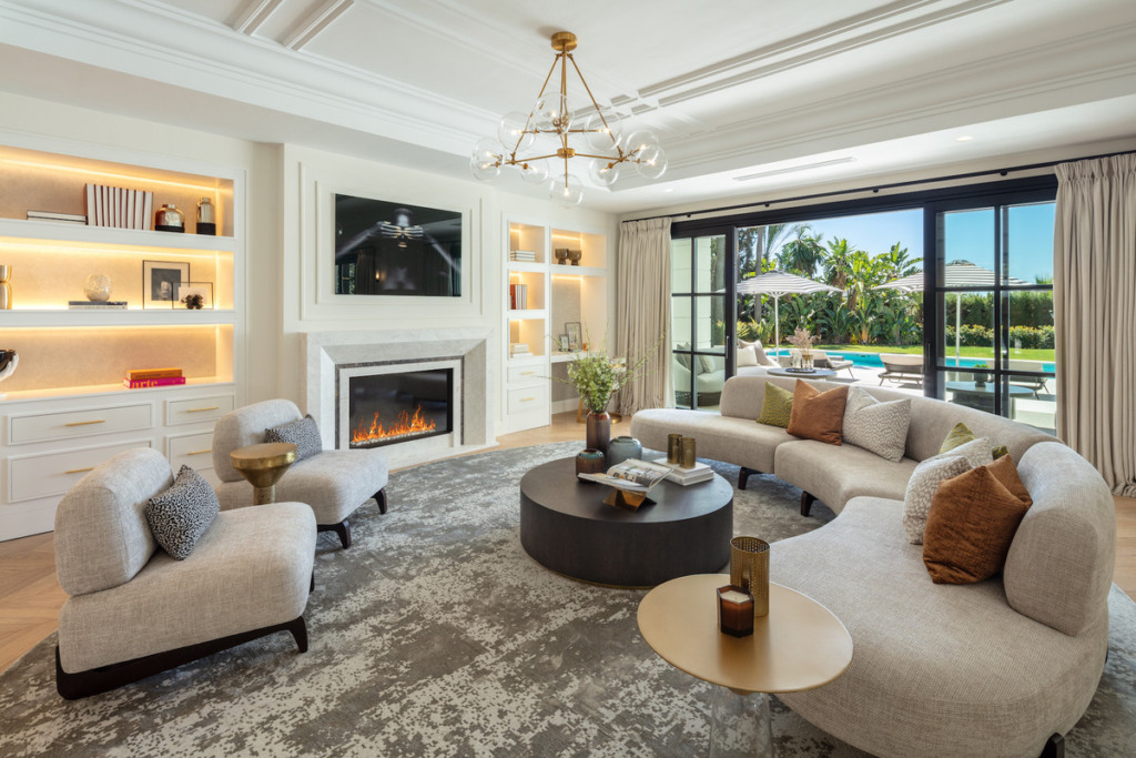 Detached Villa — Sierra Blanca