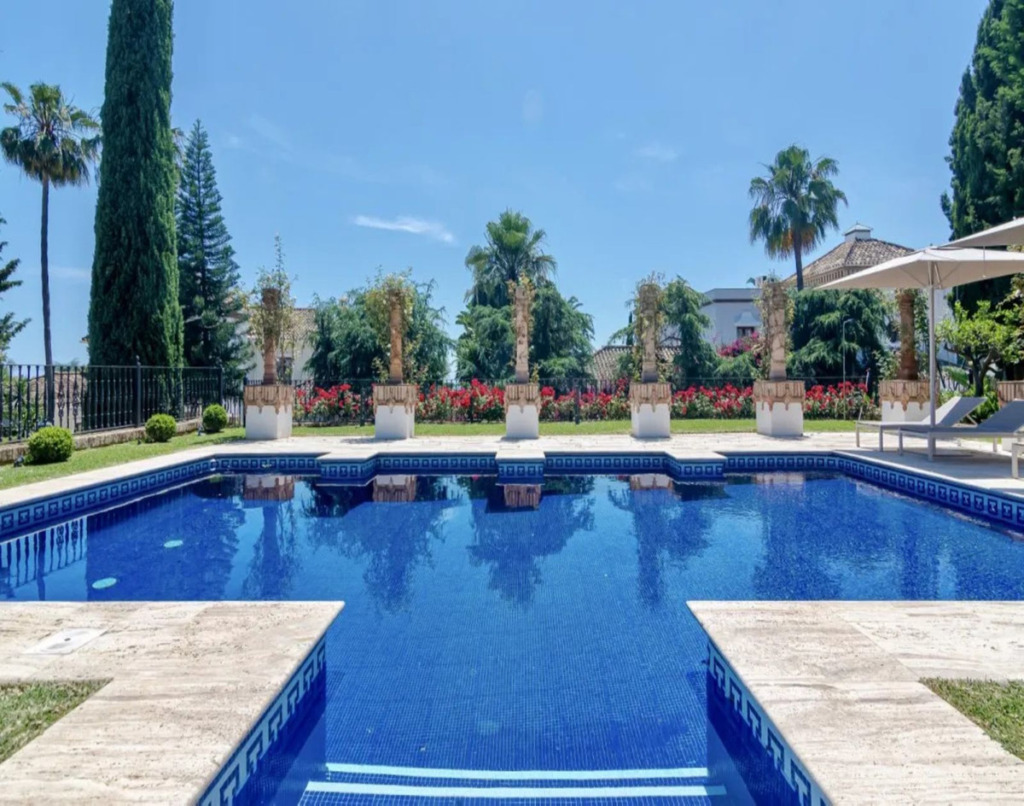 Detached Villa — Sierra Blanca