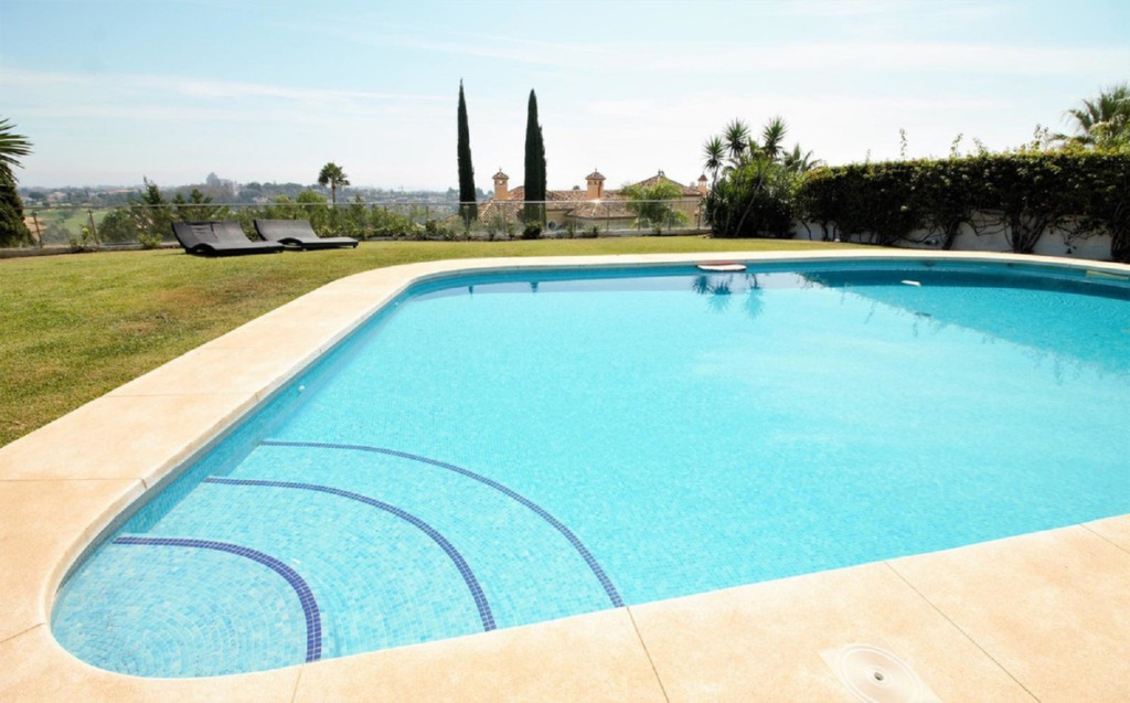 Detached Villa — El Paraiso