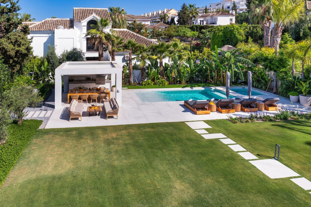 Villa – Chalet — Marbella