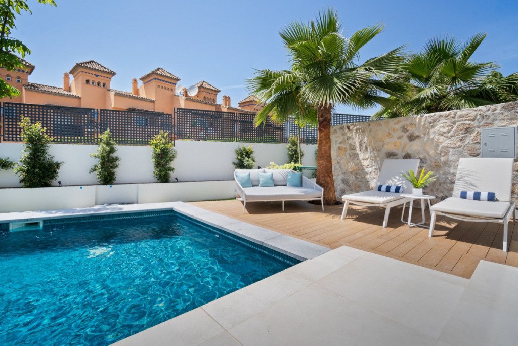 Detached Villa — The Golden Mile