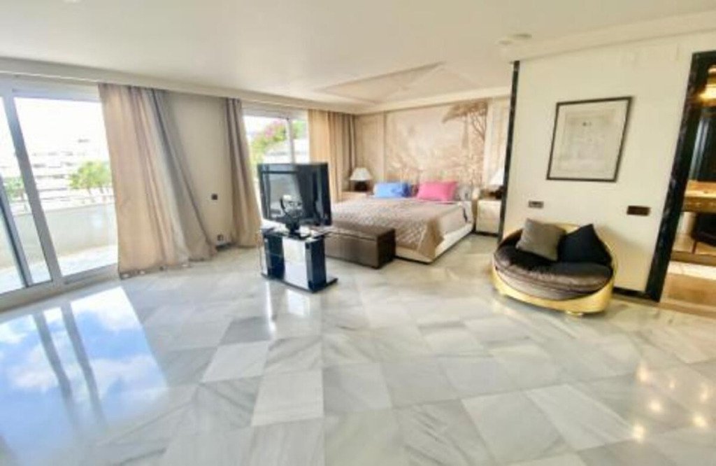 Apartamento Planta Media — Marbella
