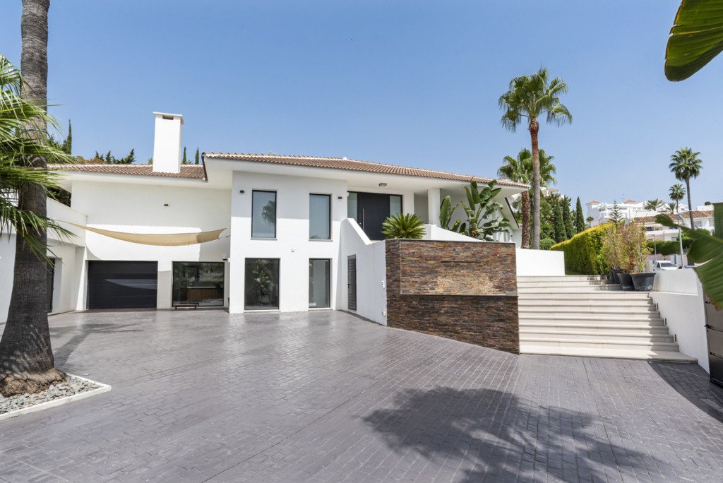 Villa – Nueva Andalucía