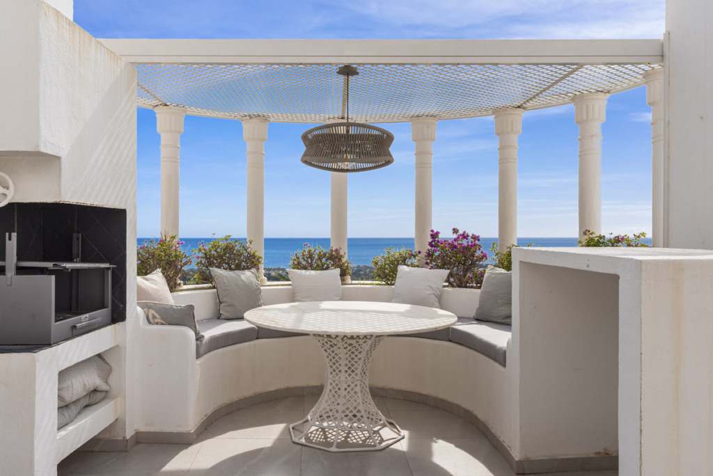 Penthouse Duplex — The Golden Mile