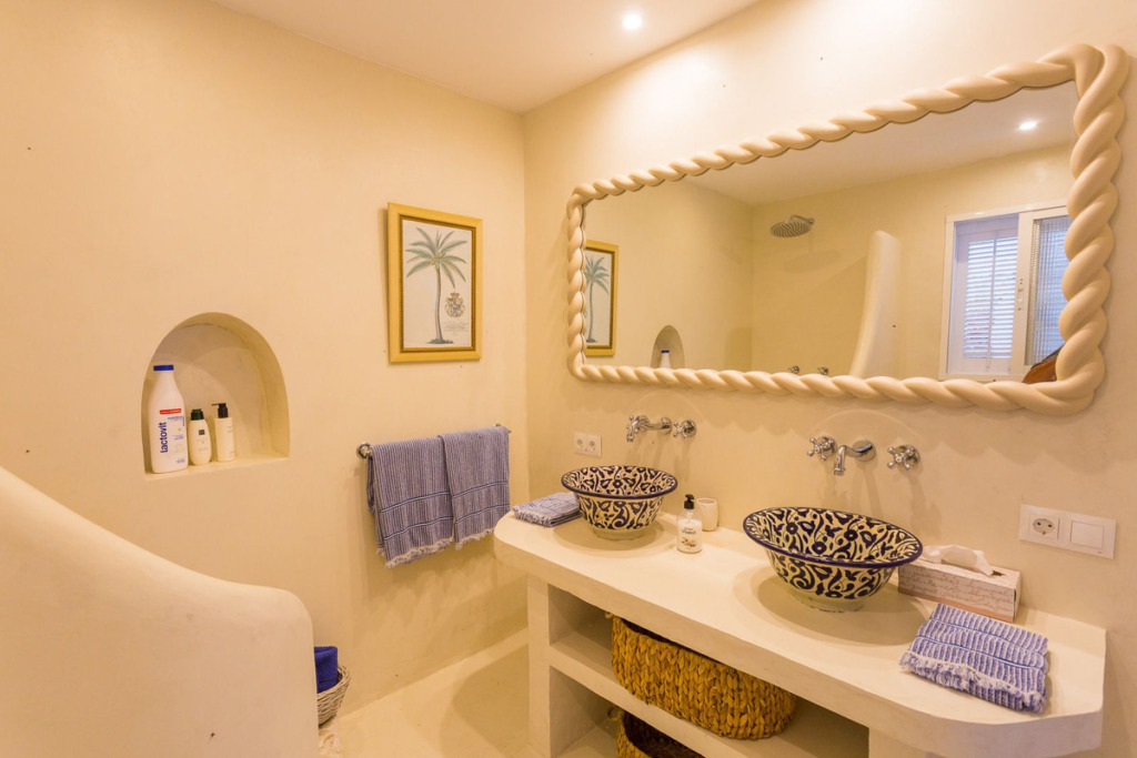 Villa – Chalet — The Golden Mile