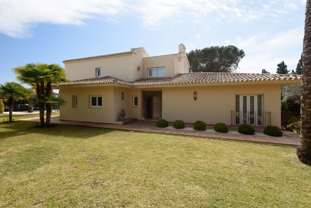 Detached Villa — Los Monteros
