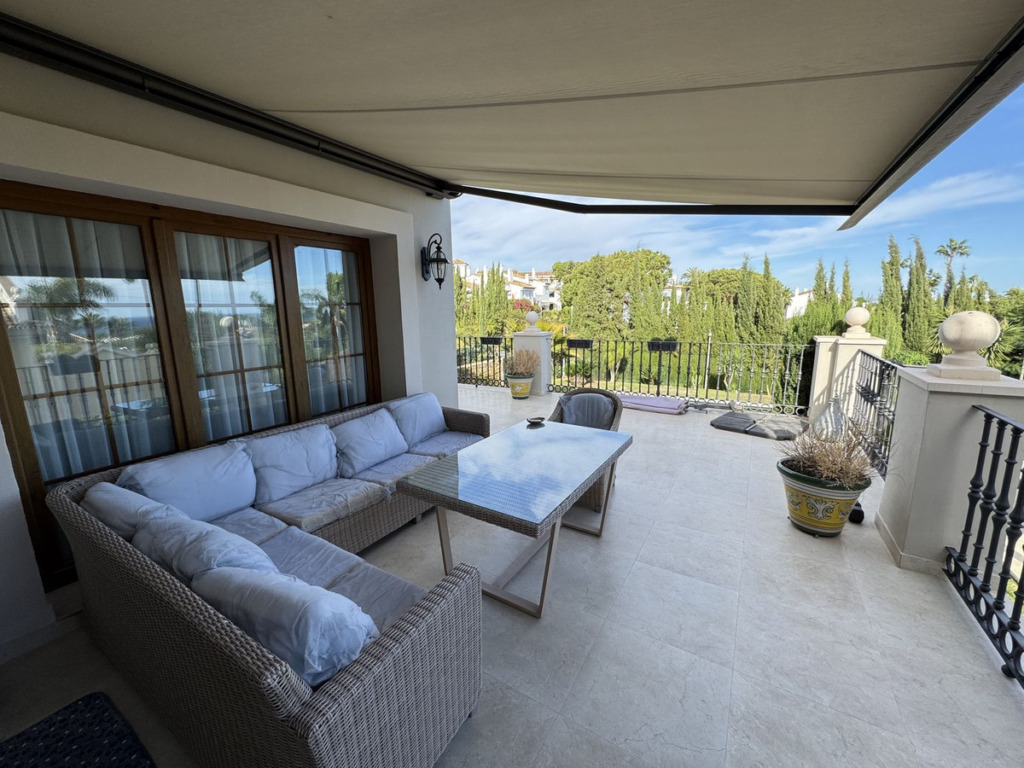 Detached Villa — El Paraiso