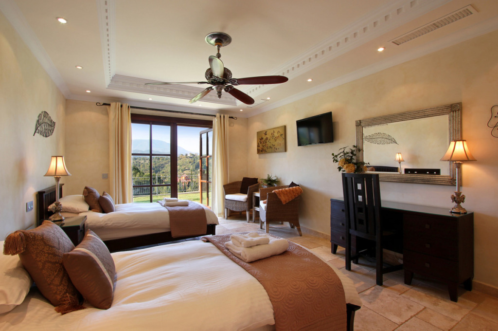 Villa – Chalet — El Madroñal