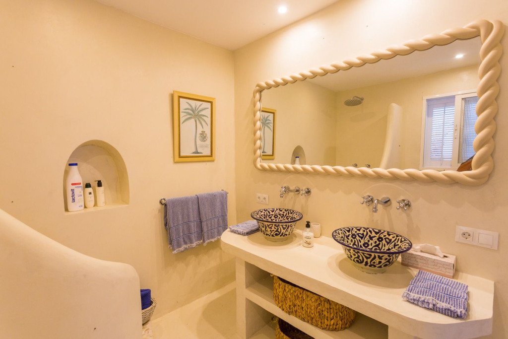 Villa – Chalet — The Golden Mile