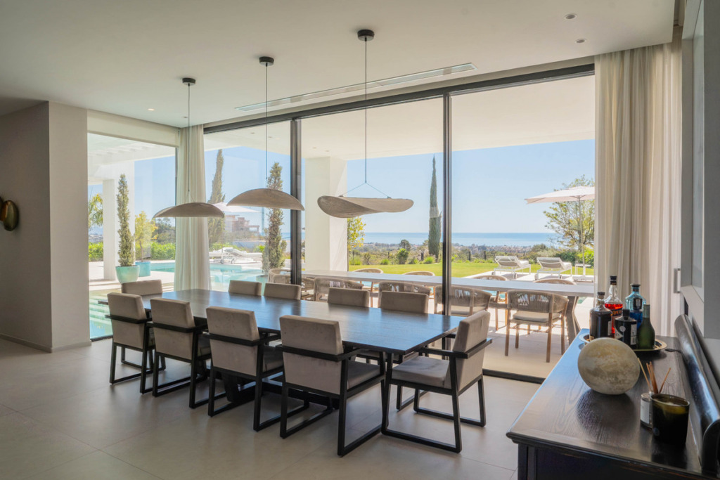 Villa – Chalet — Estepona