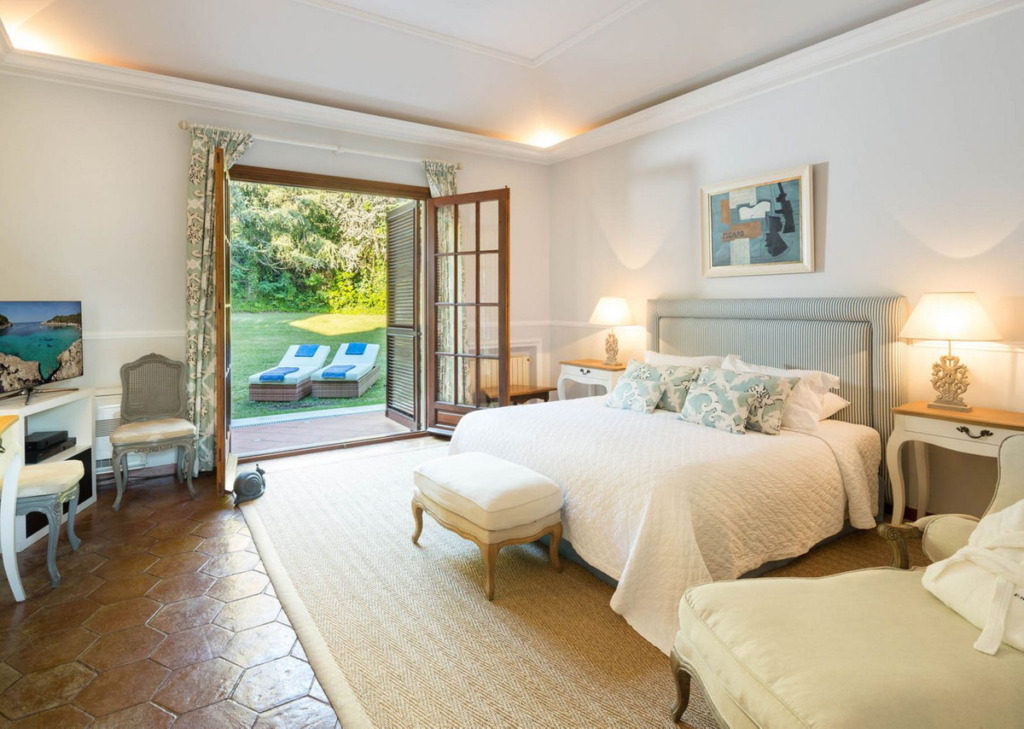 Detached Villa — Sierra Blanca
