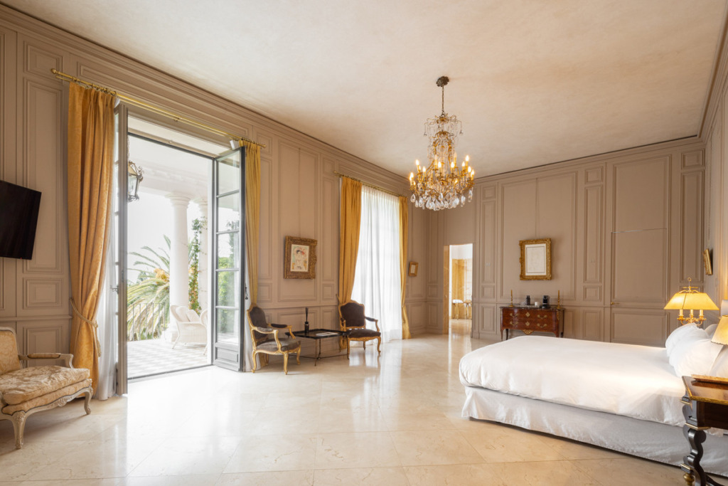 Villa – Chalet — The Golden Mile