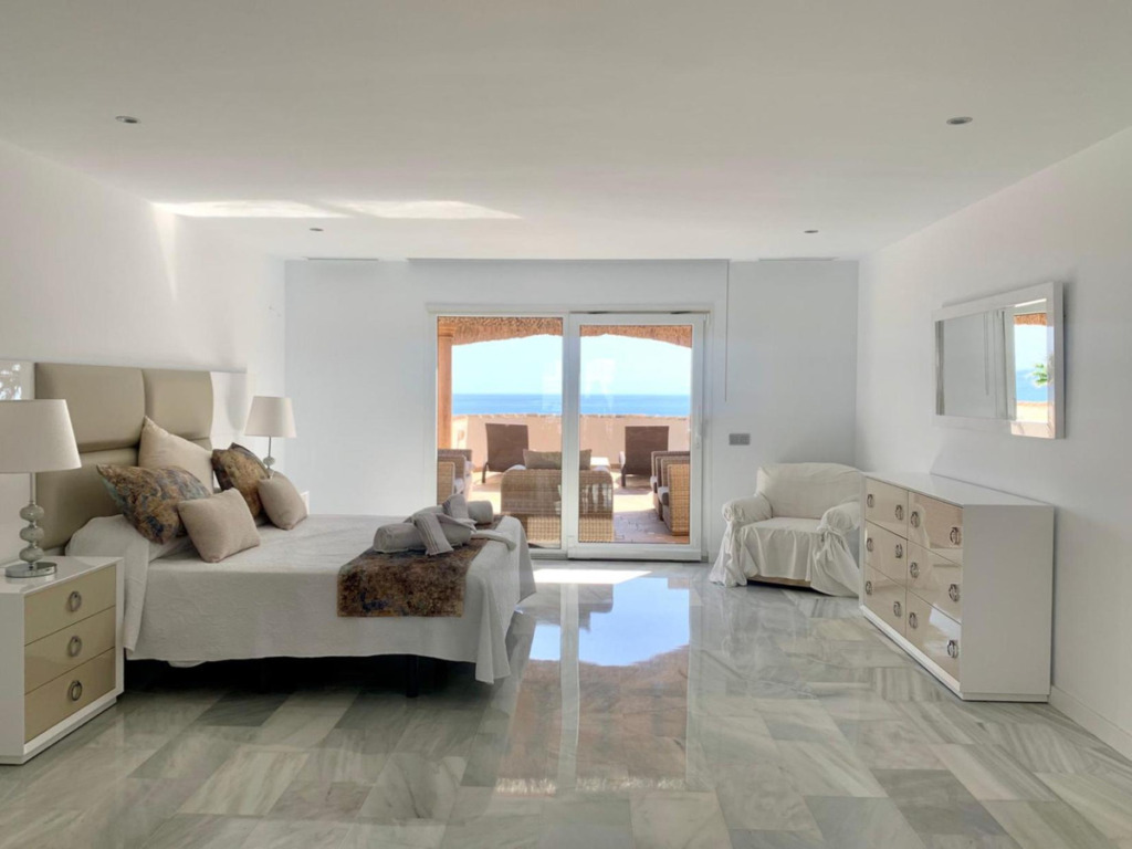 Detached Villa — Calahonda