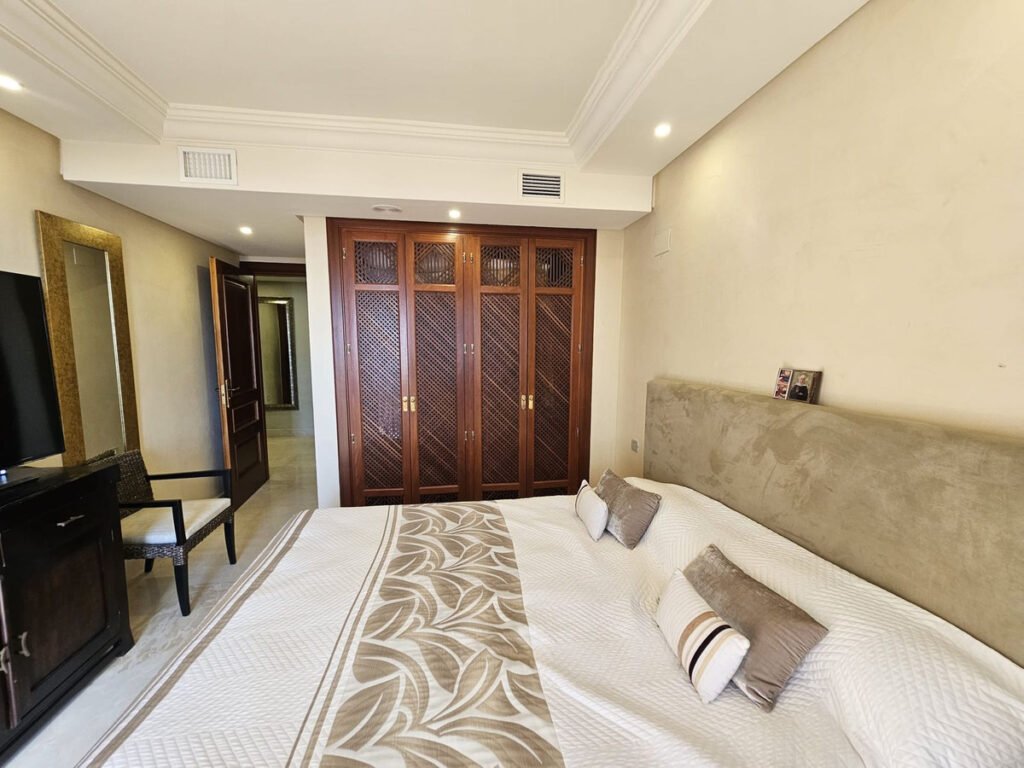 Middle Floor Apartment — Estepona