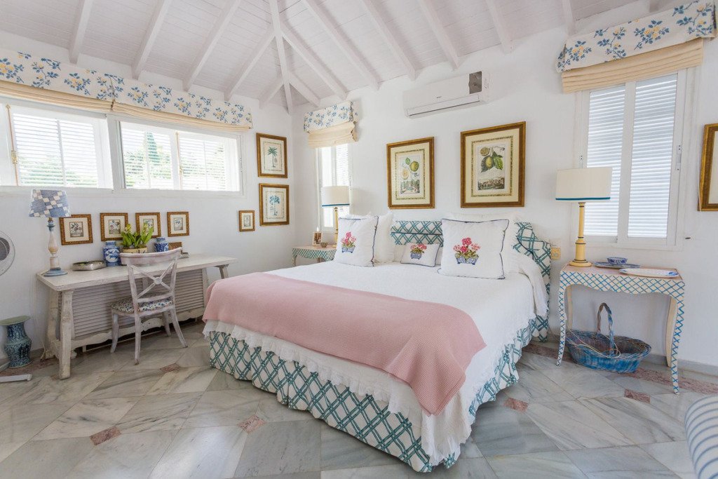 Villa – Chalet — The Golden Mile