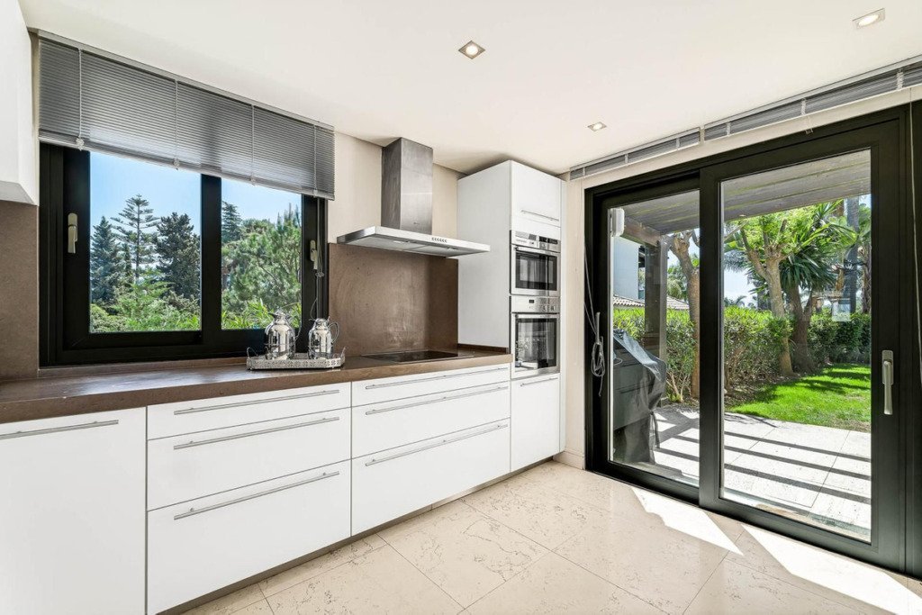 Villa – Chalet — The Golden Mile