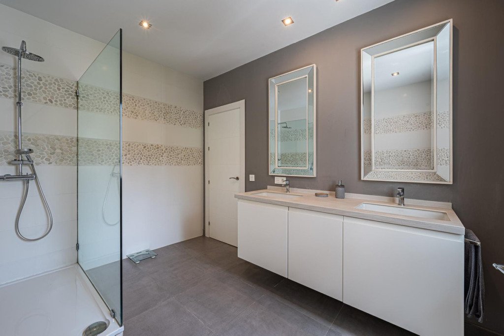 Villa – Chalet — Nueva Andalucía