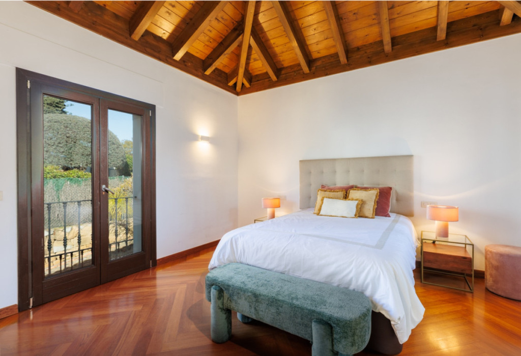Detached Villa — Guadalmina Baja