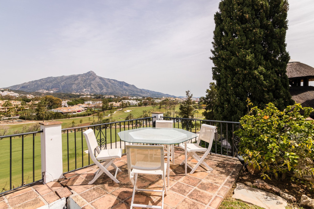 Detached Villa — Las Brisas