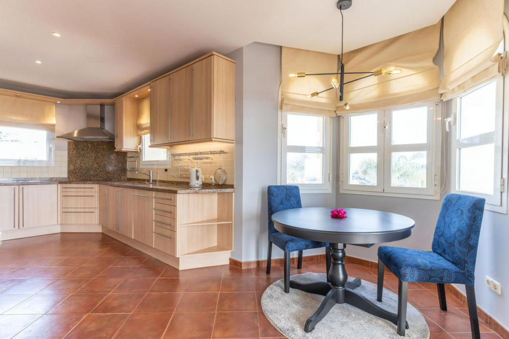 Detached Villa — Los Arqueros