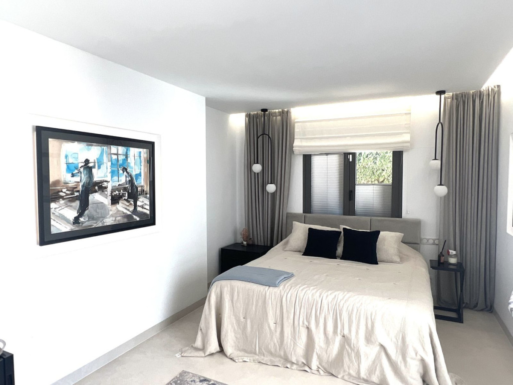 Villa – Chalet — Nueva Andalucía