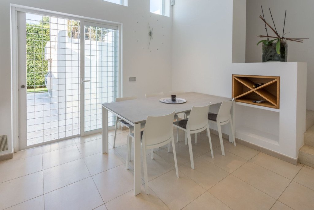 Detached Villa — The Golden Mile