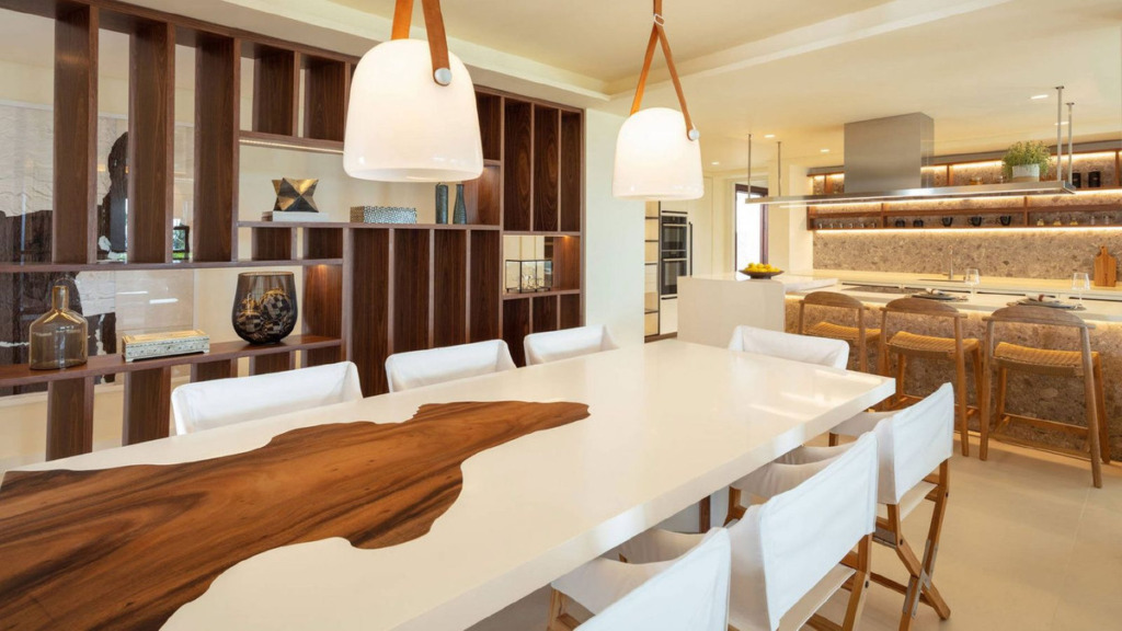 Villa – Chalet — The Golden Mile