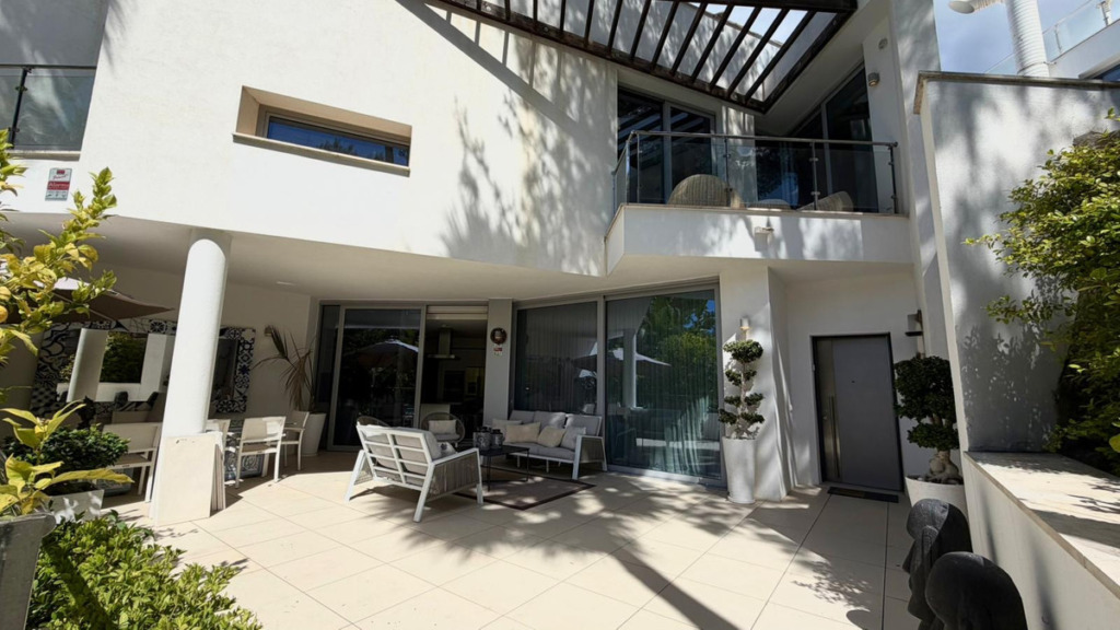 Semi-Detached House — The Golden Mile