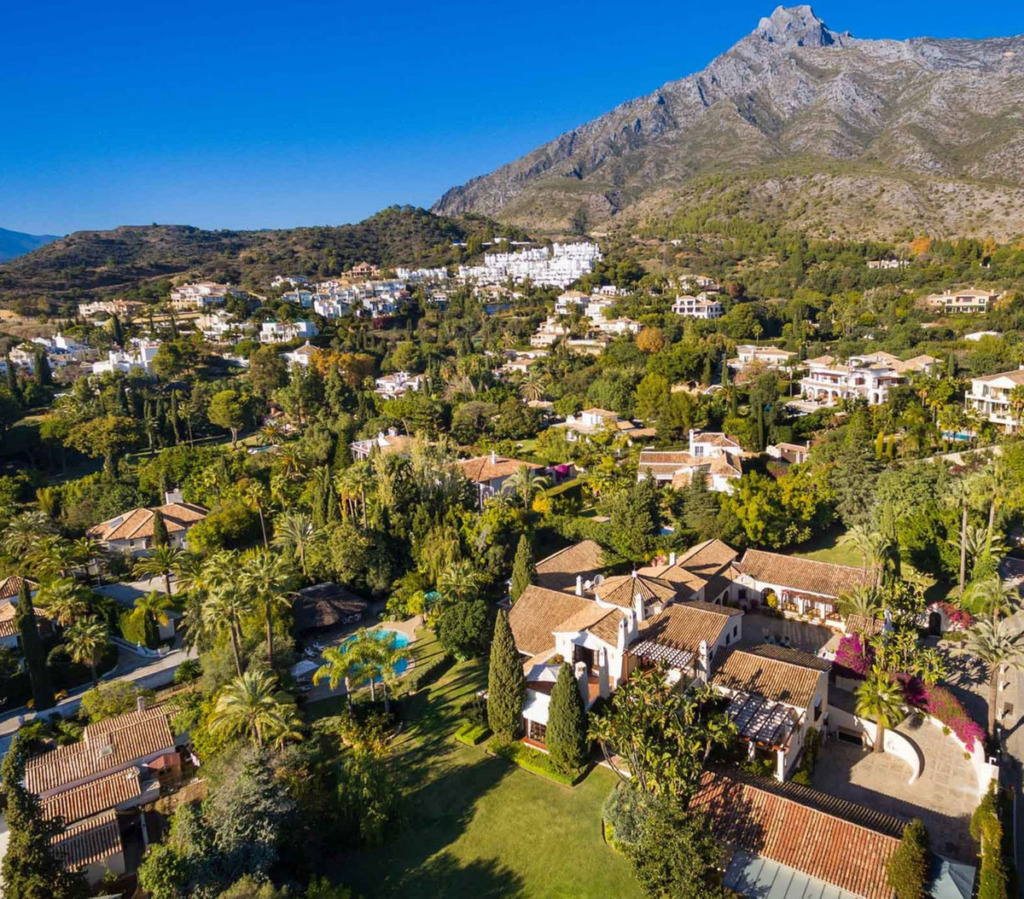 Detached Villa — Sierra Blanca