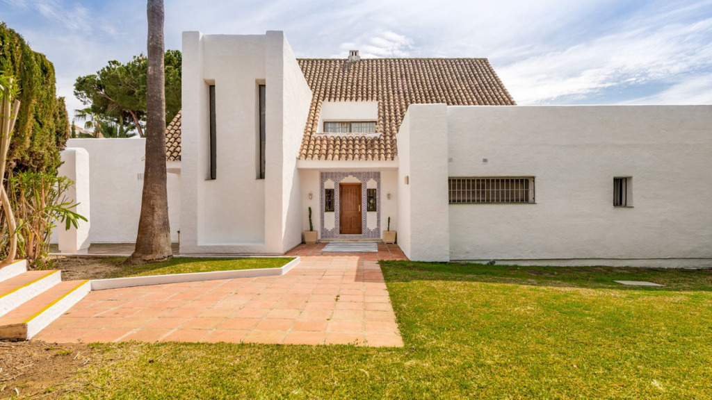 Detached Villa — Puerto Banús