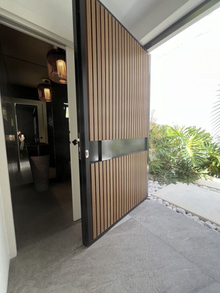 Detached Villa — Nueva Andalucía